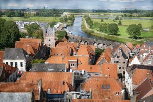 Hoogtefoto stadsgezicht uiterwaarden